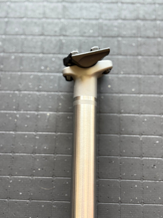 Titanium 27.2mm seat post, 0mm Offset, 460mm